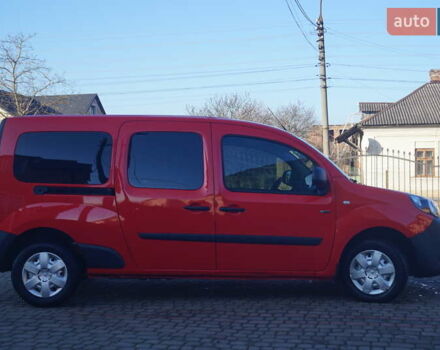 Красный Рено Кенгу, объемом двигателя 0 л и пробегом 54 тыс. км за 11555 $, фото 6 на Automoto.ua