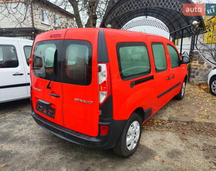 Красный Рено Кенгу, объемом двигателя 0 л и пробегом 63 тыс. км за 12399 $, фото 2 на Automoto.ua