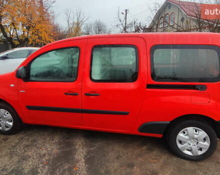 Красный Рено Кенгу, объемом двигателя 0 л и пробегом 63 тыс. км за 12399 $, фото 5 на Automoto.ua