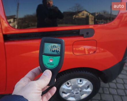 Красный Рено Кенгу, объемом двигателя 0 л и пробегом 54 тыс. км за 11555 $, фото 67 на Automoto.ua