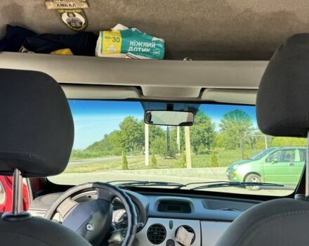 Красный Рено Кенгу, объемом двигателя 1.5 л и пробегом 404 тыс. км за 3700 $, фото 16 на Automoto.ua