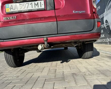 Красный Рено Кенгу, объемом двигателя 1.5 л и пробегом 404 тыс. км за 3700 $, фото 2 на Automoto.ua