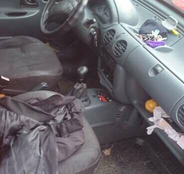 Красный Рено Кенгу, объемом двигателя 1.87 л и пробегом 220 тыс. км за 2600 $, фото 6 на Automoto.ua