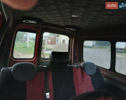 Красный Рено Кенгу, объемом двигателя 1.2 л и пробегом 300 тыс. км за 2200 $, фото 2 на Automoto.ua