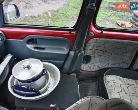 Красный Рено Кенгу, объемом двигателя 1.9 л и пробегом 400 тыс. км за 2800 $, фото 2 на Automoto.ua