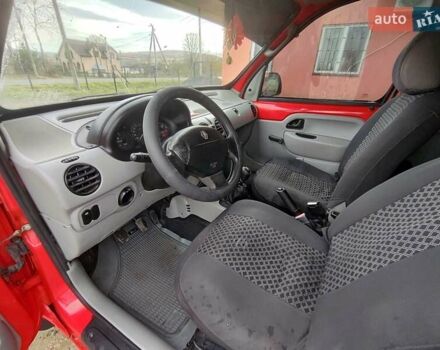 Красный Рено Кенгу, объемом двигателя 1.9 л и пробегом 270 тыс. км за 2999 $, фото 16 на Automoto.ua