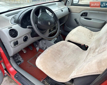 Рено Кенгу 2002 в Одессе на Automoto.ua Красный Рено Кенгу, объемом двигателя 1.9 л и пробегом 338 тыс. км за 2350 $, фото 6 на Automoto.ua