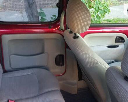 Красный Рено Кенгу, объемом двигателя 1.5 л и пробегом 225 тыс. км за 4500 $, фото 3 на Automoto.ua