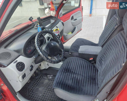 Рено Кенгу 2005 в Львове на Automoto.ua Красный Рено Кенгу, объемом двигателя 1.5 л и пробегом 400 тыс. км за 4000 $, фото 10 на Automoto.ua