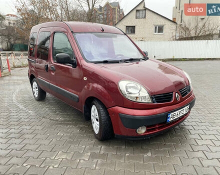 Красный Рено Кенгу, объемом двигателя 1.4 л и пробегом 265 тыс. км за 3500 $, фото 2 на Automoto.ua