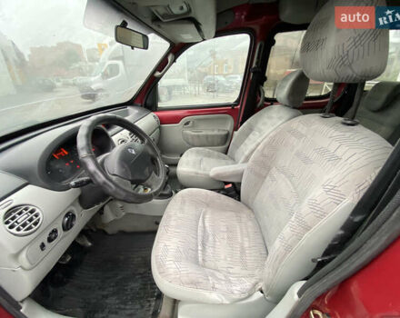 Красный Рено Кенгу, объемом двигателя 1.4 л и пробегом 265 тыс. км за 3500 $, фото 12 на Automoto.ua