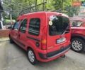 Красный Рено Кенгу, объемом двигателя 1.1 л и пробегом 327 тыс. км за 4750 $, фото 4 на Automoto.ua