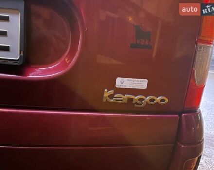 Красный Рено Кенгу, объемом двигателя 1.6 л и пробегом 220 тыс. км за 5500 $, фото 9 на Automoto.ua