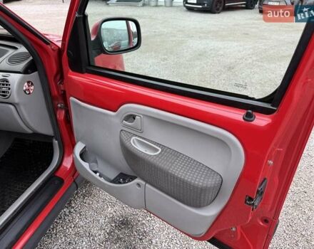 Красный Рено Кенгу, объемом двигателя 1.6 л и пробегом 171 тыс. км за 5900 $, фото 14 на Automoto.ua