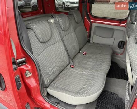 Красный Рено Кенгу, объемом двигателя 1.6 л и пробегом 171 тыс. км за 5900 $, фото 12 на Automoto.ua