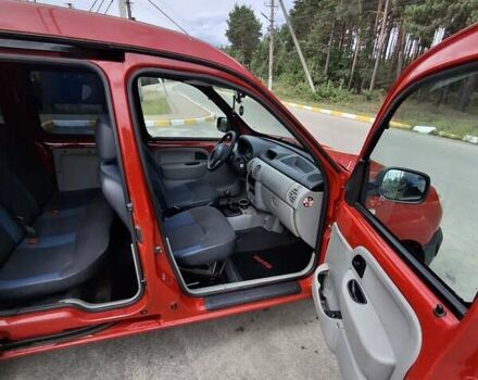 Красный Рено Кенгу, объемом двигателя 1.2 л и пробегом 219 тыс. км за 5500 $, фото 7 на Automoto.ua