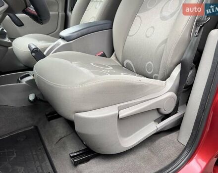 Червоний Рено Кєнгу, об'ємом двигуна 1.6 л та пробігом 257 тис. км за 7300 $, фото 16 на Automoto.ua