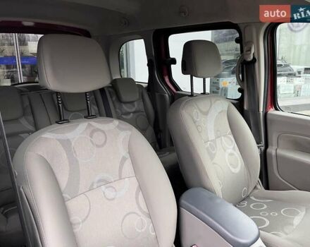 Червоний Рено Кєнгу, об'ємом двигуна 1.6 л та пробігом 257 тис. км за 7300 $, фото 31 на Automoto.ua