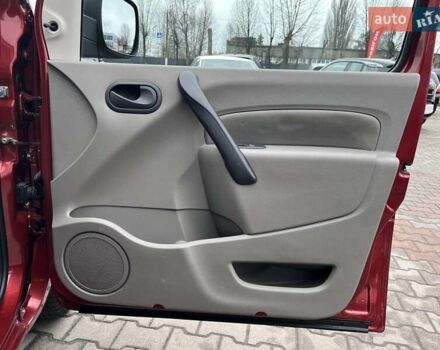 Червоний Рено Кєнгу, об'ємом двигуна 1.6 л та пробігом 257 тис. км за 7300 $, фото 28 на Automoto.ua