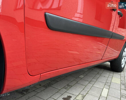 Красный Рено Кенгу, объемом двигателя 1.6 л и пробегом 219 тыс. км за 7350 $, фото 34 на Automoto.ua