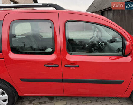 Красный Рено Кенгу, объемом двигателя 1.6 л и пробегом 219 тыс. км за 7350 $, фото 29 на Automoto.ua