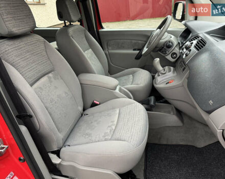 Красный Рено Кенгу, объемом двигателя 1.6 л и пробегом 219 тыс. км за 7350 $, фото 56 на Automoto.ua