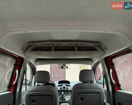 Красный Рено Кенгу, объемом двигателя 1.6 л и пробегом 219 тыс. км за 7350 $, фото 70 на Automoto.ua