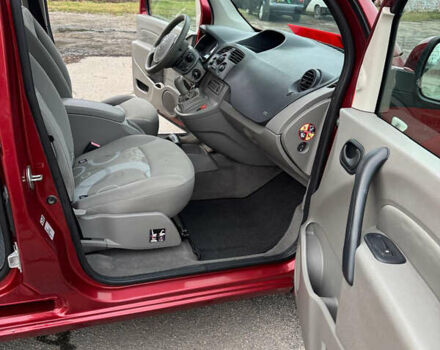 Красный Рено Кенгу, объемом двигателя 1.6 л и пробегом 178 тыс. км за 7700 $, фото 30 на Automoto.ua