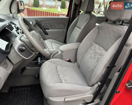 Красный Рено Кенгу, объемом двигателя 1.6 л и пробегом 219 тыс. км за 7350 $, фото 50 на Automoto.ua