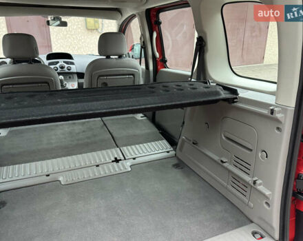 Красный Рено Кенгу, объемом двигателя 1.6 л и пробегом 219 тыс. км за 7350 $, фото 68 на Automoto.ua