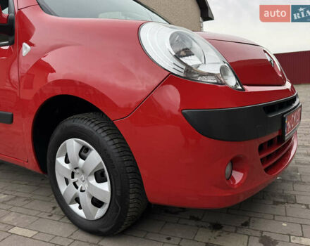 Красный Рено Кенгу, объемом двигателя 1.6 л и пробегом 219 тыс. км за 7350 $, фото 31 на Automoto.ua