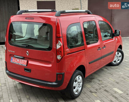 Красный Рено Кенгу, объемом двигателя 1.6 л и пробегом 219 тыс. км за 7350 $, фото 18 на Automoto.ua