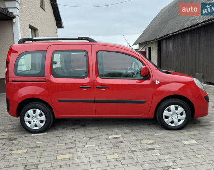 Красный Рено Кенгу, объемом двигателя 1.6 л и пробегом 219 тыс. км за 7350 $, фото 7 на Automoto.ua