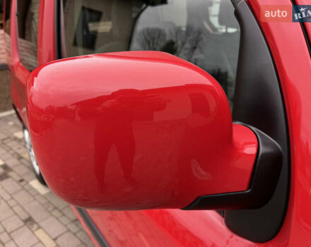 Красный Рено Кенгу, объемом двигателя 1.6 л и пробегом 219 тыс. км за 7350 $, фото 40 на Automoto.ua