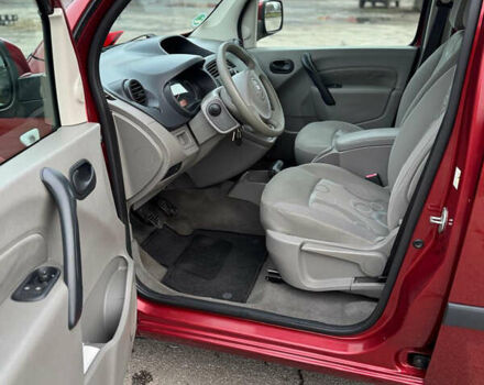 Красный Рено Кенгу, объемом двигателя 1.6 л и пробегом 178 тыс. км за 7700 $, фото 16 на Automoto.ua