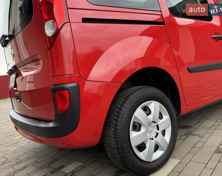 Красный Рено Кенгу, объемом двигателя 1.6 л и пробегом 219 тыс. км за 7350 $, фото 32 на Automoto.ua