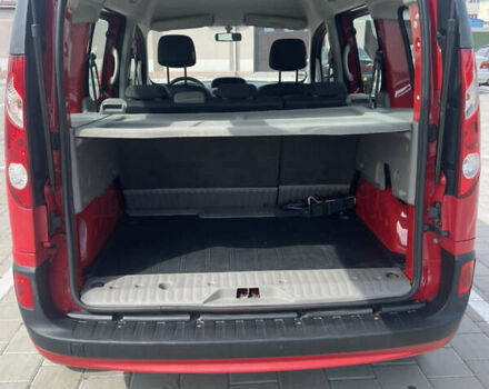 Красный Рено Кенгу, объемом двигателя 1.6 л и пробегом 212 тыс. км за 7600 $, фото 10 на Automoto.ua