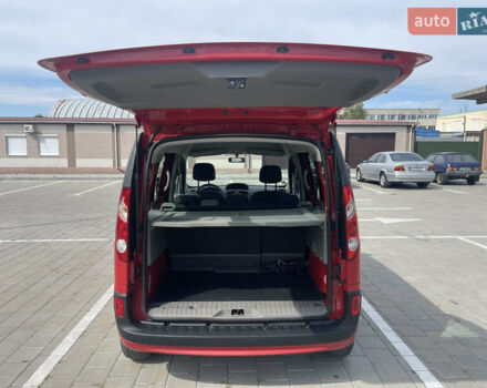 Красный Рено Кенгу, объемом двигателя 1.6 л и пробегом 212 тыс. км за 7600 $, фото 11 на Automoto.ua