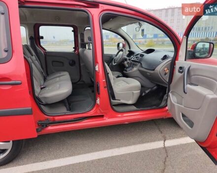 Красный Рено Кенгу, объемом двигателя 1.5 л и пробегом 240 тыс. км за 7150 $, фото 28 на Automoto.ua