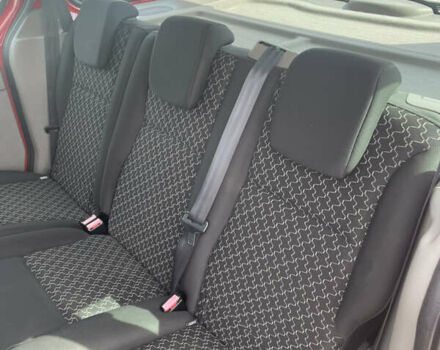 Красный Рено Кенгу, объемом двигателя 1.6 л и пробегом 212 тыс. км за 7600 $, фото 15 на Automoto.ua