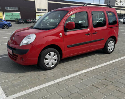 Красный Рено Кенгу, объемом двигателя 1.6 л и пробегом 212 тыс. км за 7600 $, фото 4 на Automoto.ua