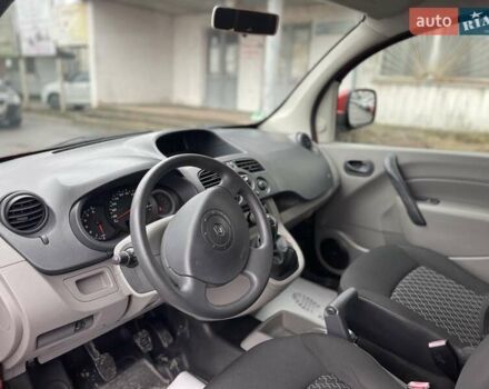 Червоний Рено Кєнгу, об'ємом двигуна 1.6 л та пробігом 196 тис. км за 9200 $, фото 14 на Automoto.ua