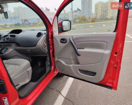 Красный Рено Кенгу, объемом двигателя 1.5 л и пробегом 240 тыс. км за 7150 $, фото 32 на Automoto.ua