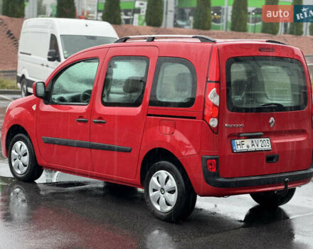 Красный Рено Кенгу, объемом двигателя 1.6 л и пробегом 200 тыс. км за 7799 $, фото 9 на Automoto.ua