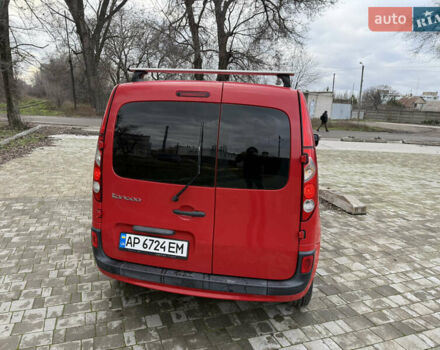 Красный Рено Кенгу, объемом двигателя 1.46 л и пробегом 266 тыс. км за 7200 $, фото 3 на Automoto.ua