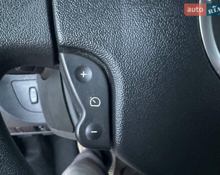 Красный Рено Кенгу, объемом двигателя 1.6 л и пробегом 180 тыс. км за 7550 $, фото 88 на Automoto.ua