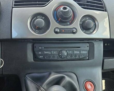 Красный Рено Кенгу, объемом двигателя 1.5 л и пробегом 184 тыс. км за 8300 $, фото 16 на Automoto.ua