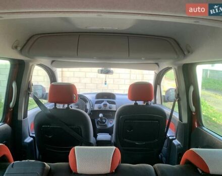 Красный Рено Кенгу, объемом двигателя 1.6 л и пробегом 154 тыс. км за 9400 $, фото 7 на Automoto.ua