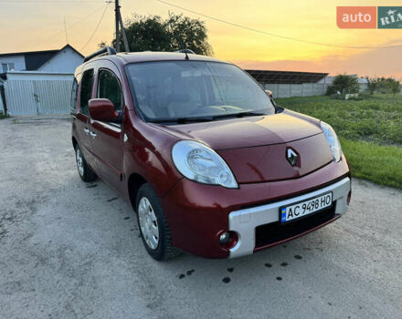 Рено Кєнгу 2012 у Луцьку на Automoto.ua Червоний Рено Кєнгу, об'ємом двигуна 1.6 л та пробігом 215 тис. км за 7600 $, фото 6 на Automoto.ua