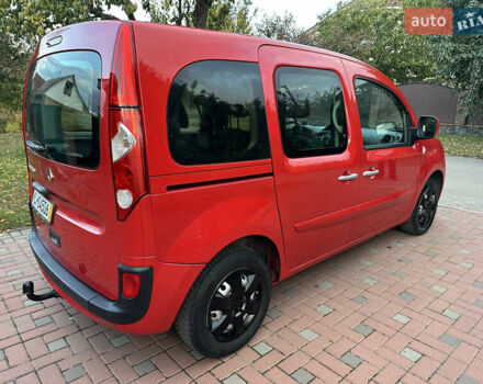 Красный Рено Кенгу, объемом двигателя 1.6 л и пробегом 180 тыс. км за 7550 $, фото 26 на Automoto.ua